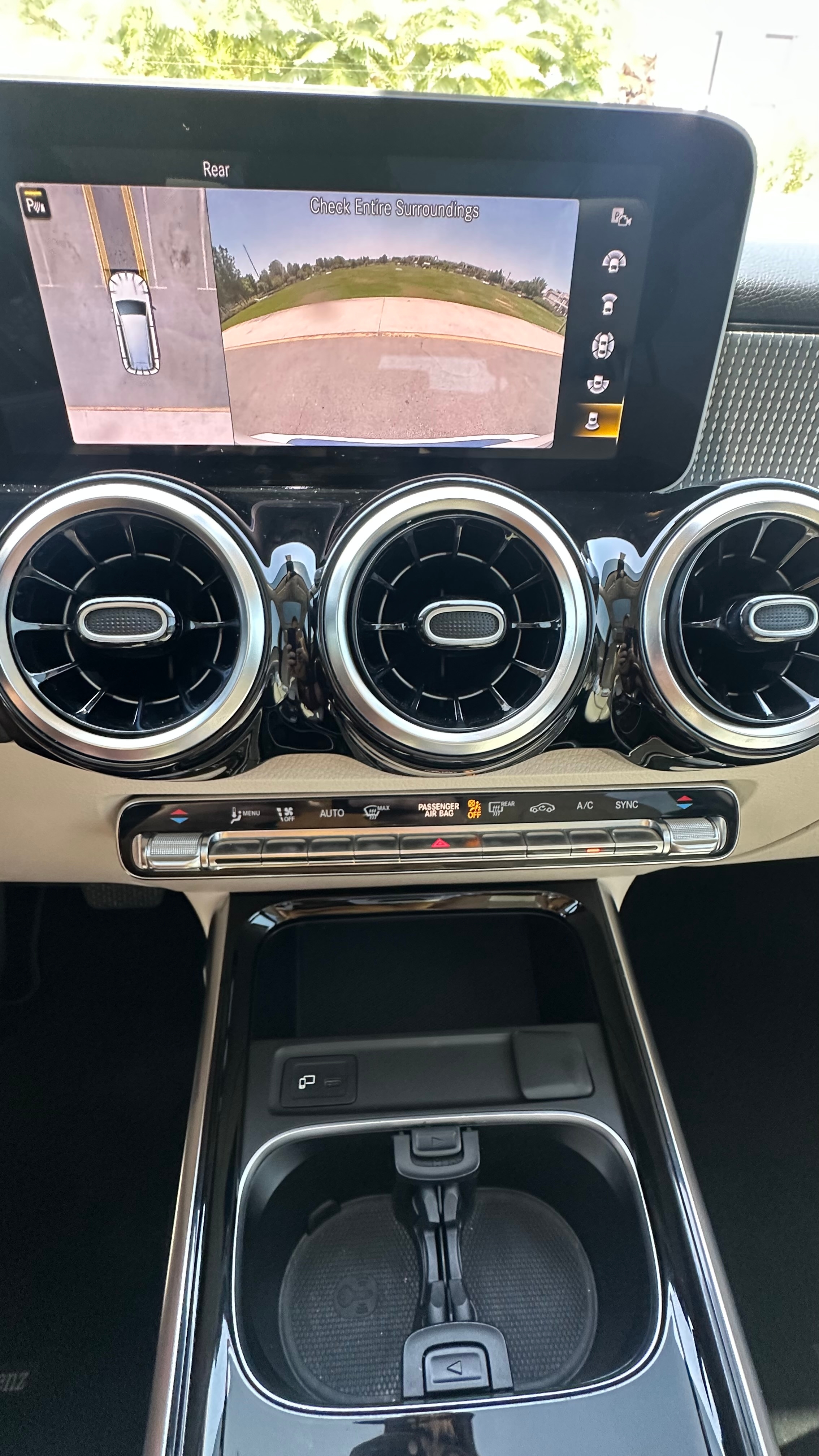 Bianca Mercedes Benz GLB 250 4MATIC 2020
